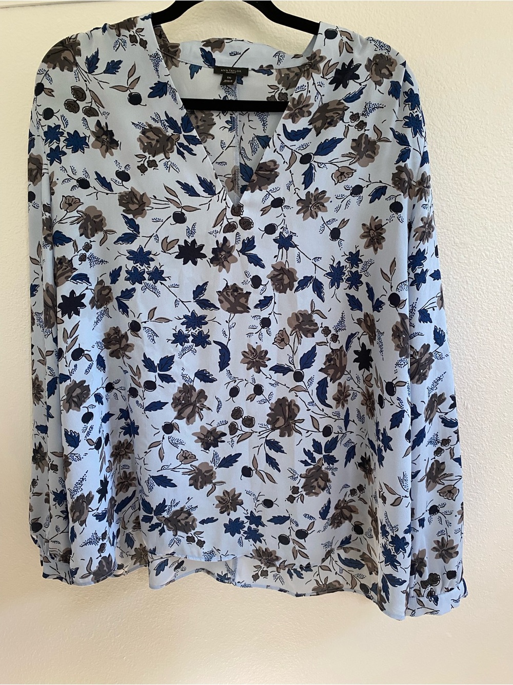 Ann Taylor Factory Light Blue Floral Long-Sleeve Blouse